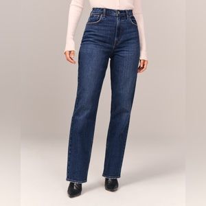 ABERCROMBIE & FITCH Curve Love Ultra High Rise 90s Straight Jean - Size 31